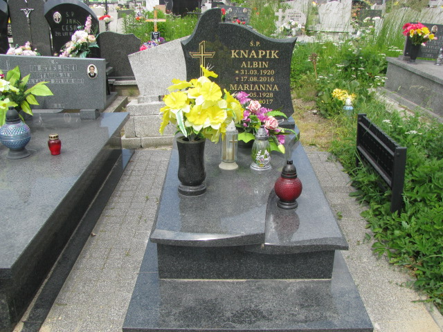 Grób Albin Knapik
