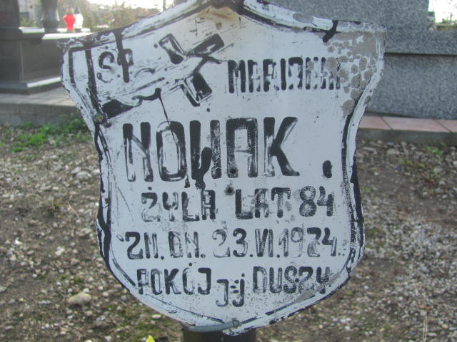 Grób Marianna Nowak